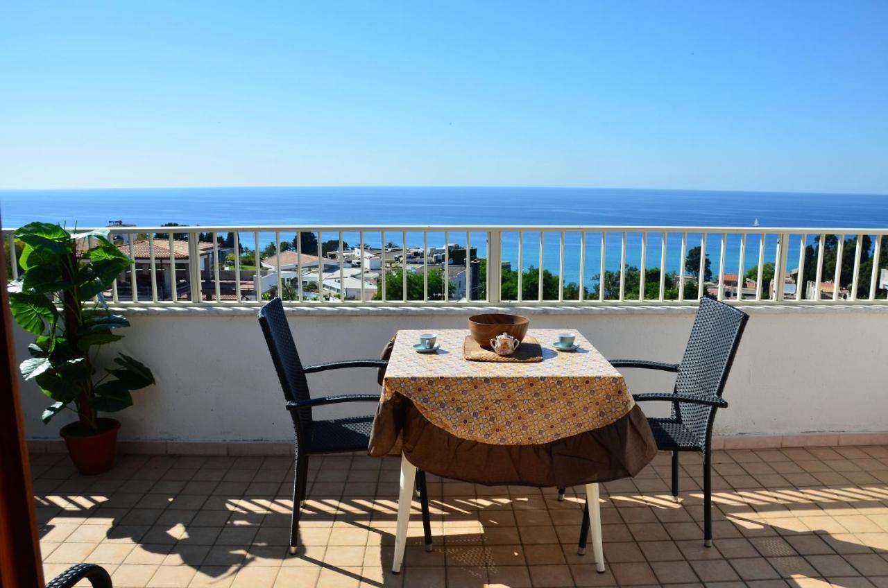 Апартаменти Penthouse Mare E Monti Тропеа Екстер'єр фото